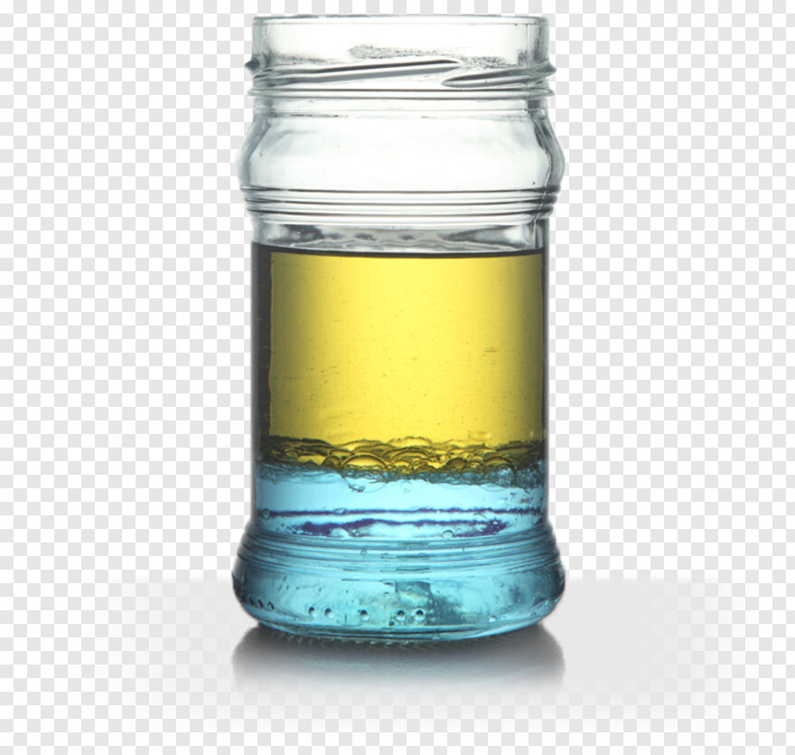 Масло в воде. Стакан воды. Масло и вода в стакане. Растительное масло в воде.
