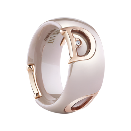 Ring,Fashion accessory,Jewellery,Wedding ring,Metal,Wedding ceremony supply,Platinum,Titanium ring,Bangle,Silver,Finger,Steel,Bracelet