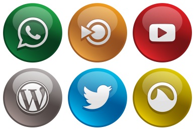 Social media icons with watercolor design Vector | Premium Download